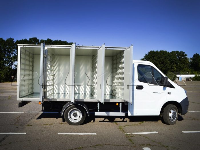 Хлебный фургон вместимостью 96 лотков производства Polycar.